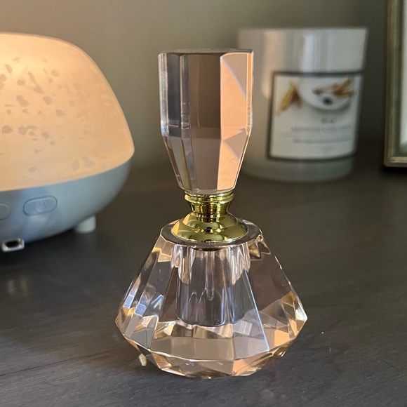 Alice-Aliya Vintage Perfume Bottle - Picture 2 of 4